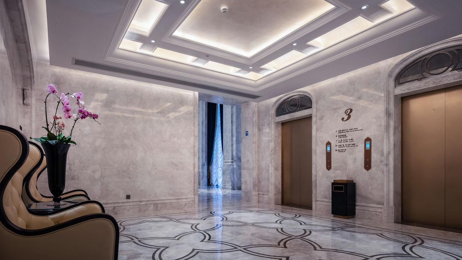 Lobby Joie Intense
