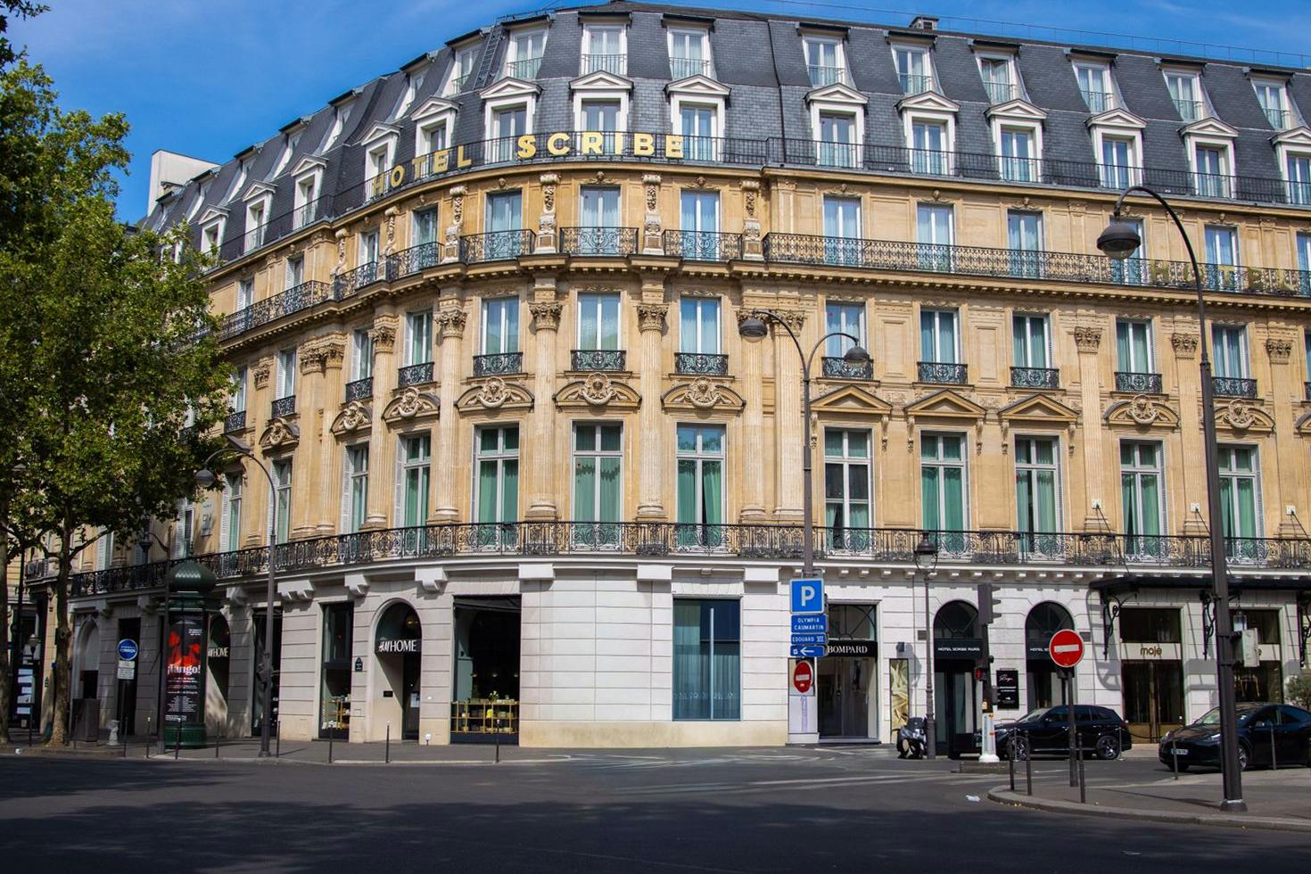 Hôtel Joie Intense Paris facade
