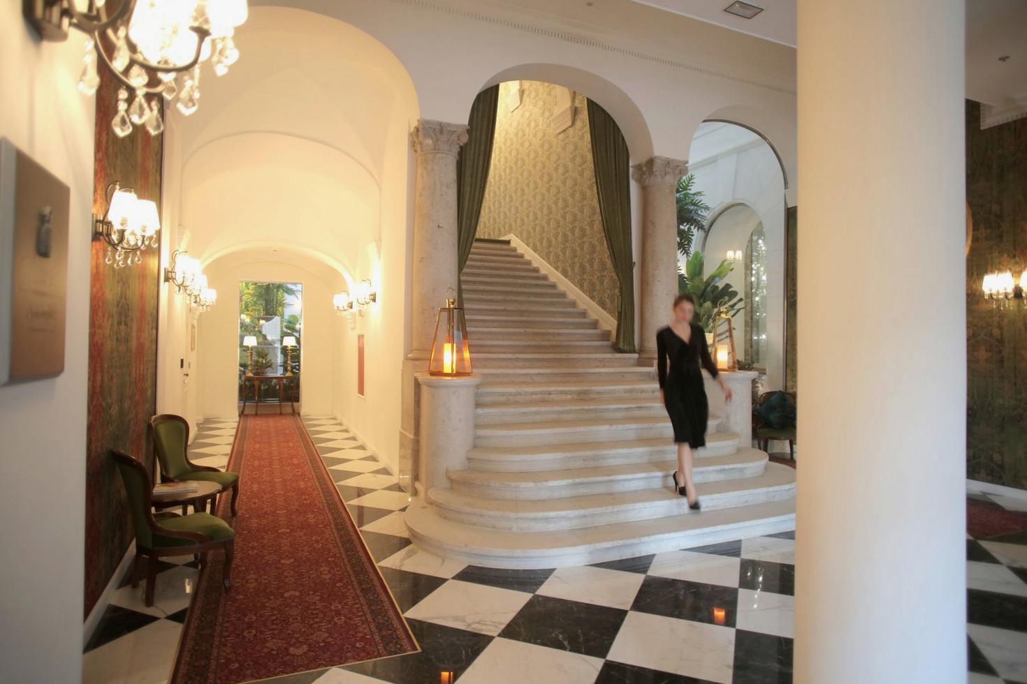 Lobby Joie Intense